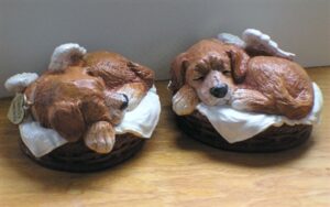 A Guide to Choosing a Proper Dog Urn to Memorialize Your Dog