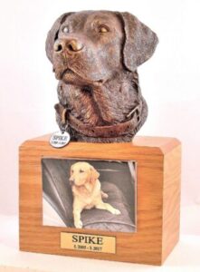 Why Should You Choose Personalized Labrador Retriever Dog Urns?
