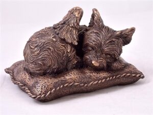 How to Keep Yorkie Urns for Lifetime?